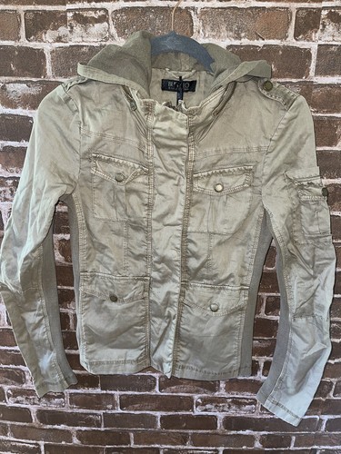 Nwt buffalo david - nwt,
